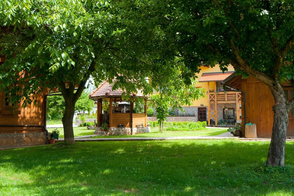 Tourist Farm Ob Izviru Krupe Villa Semic Kültér fotó