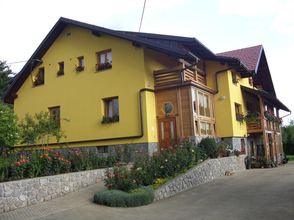 Tourist Farm Ob Izviru Krupe Villa Semic Kültér fotó