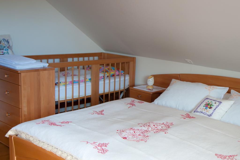 Tourist Farm Ob Izviru Krupe Villa Semic Szoba fotó