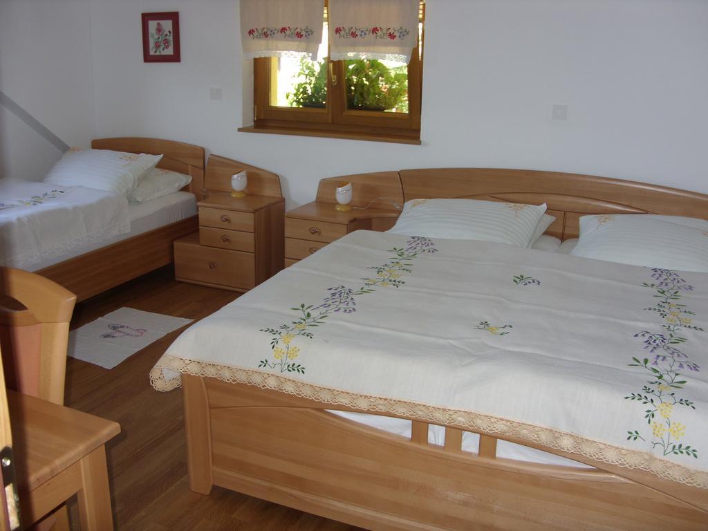 Tourist Farm Ob Izviru Krupe Villa Semic Szoba fotó