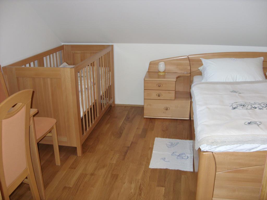 Tourist Farm Ob Izviru Krupe Villa Semic Szoba fotó